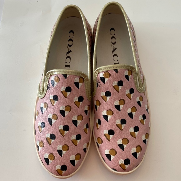 Coach Slip-On Heart Sneakers Size 9 - Picture 2 of 8
